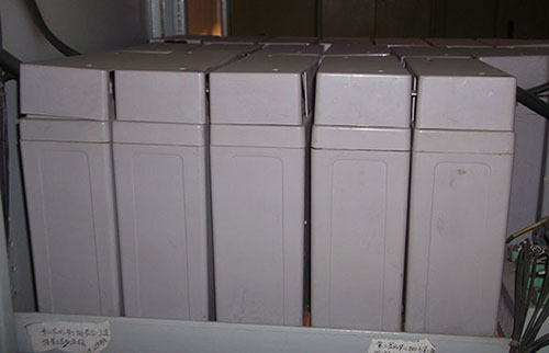 蓄電池內(nèi)阻監(jiān)測(cè)模塊