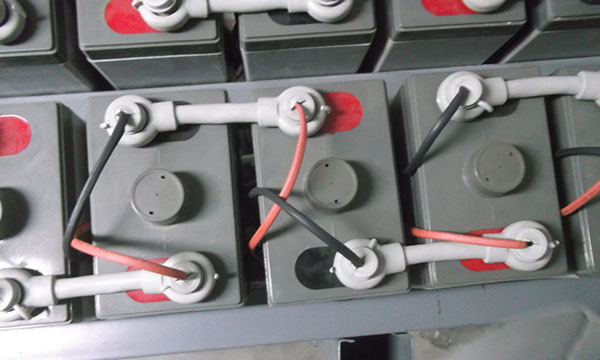 蓄電池監(jiān)測(cè)模塊